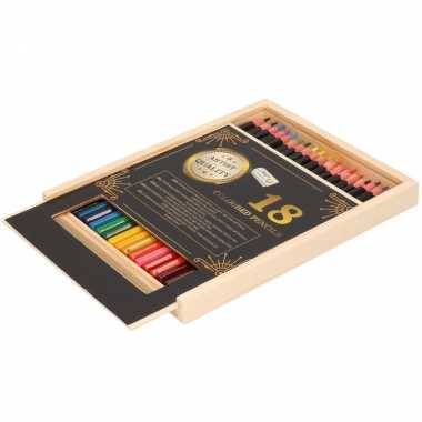 18x professionele kleurpotloden hb in houten box