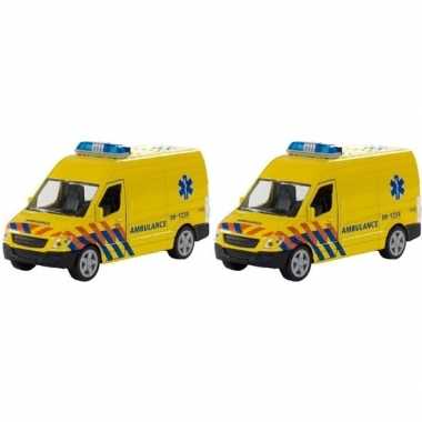 2x schaalmodel ambulance nederland