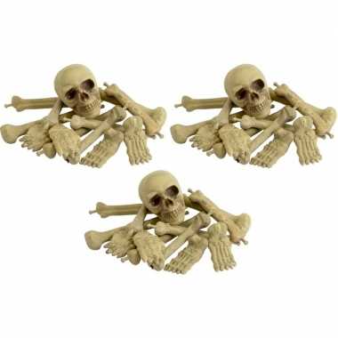 3x bot en schedel decoratie