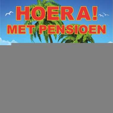 Hoera met pensioen sticker 10,5 cm