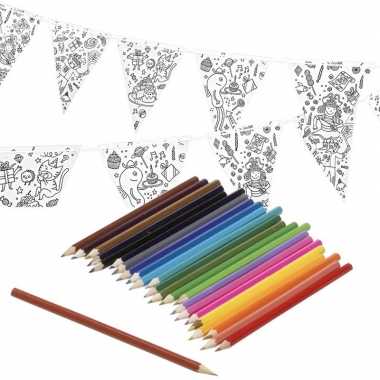 Knutsel papieren vlaggenlijn om in te kleuren 3m incl. potloden