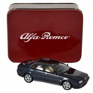Miniatuur auto alfa romeo 166 1:43
