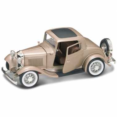 Modelauto ford coupe 1932 1:18