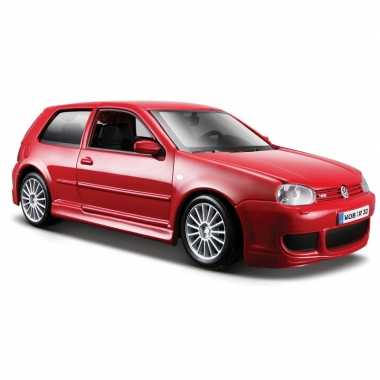 Modelauto volkswagen golf 4 r32 rood 1:24