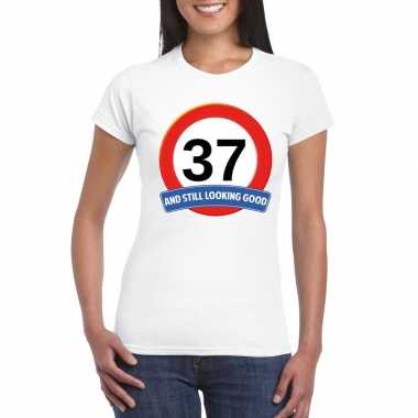 Verkeersbord 37 jaar t-shirt wit dames