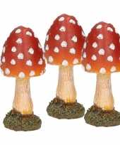 3x paddestoelen rood met witte stippen 8 cm trend
