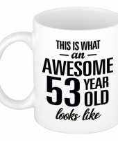 Awesome 53 year cadeau mok beker 300 ml trend