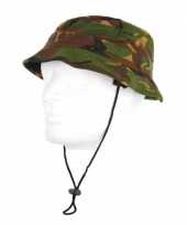 Bush hoed camouflage trend