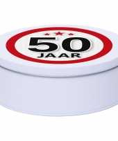 Cadeau kado wit rond blik 50 jaar 18 cm trend