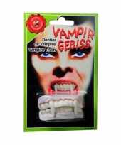 Dracula tanden extra lang trend
