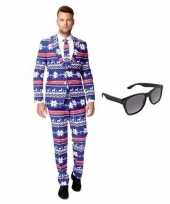 Heren kostuum met rendier print maat 52 xl met gratis zonnebri trend