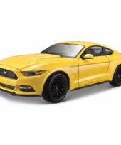 Modelauto ford mustang 2015 1 18 trend