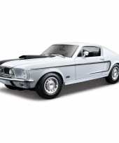 Modelauto ford mustang gt cobra 1968 wit 1 18 trend