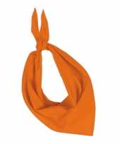 Oranje hals zakdoek trend