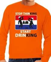Oranje stop thinking start drinking sweater heren trend