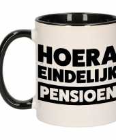 Pensioen mok beker zwart hoera eindelijk met pensioen 300 ml trend