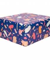 Rollen inpakpapier cadeaupapier donkerblauw met roze verfvlekken design 200 x 70 cm op rol trend