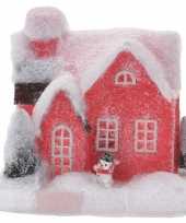 Rood kerstdorp huisje 18 cm type 2 met led verlichting trend