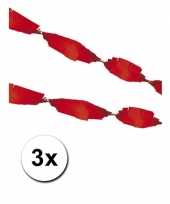Roodgekleurde crepe papier slingers 3x 5 meter trend
