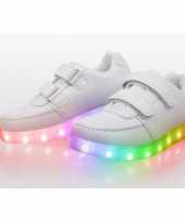 Sneakers met lichtgevende zool maat 26 trend