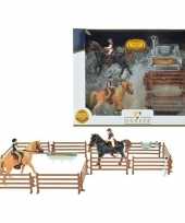 Speelgoed paarden set twee paarden met ruiters trend