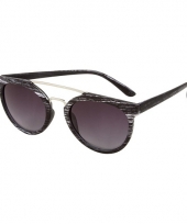 Trendy houten zonnebril zwart met zwarte glazen trend