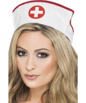 Zuster mutsjes trend